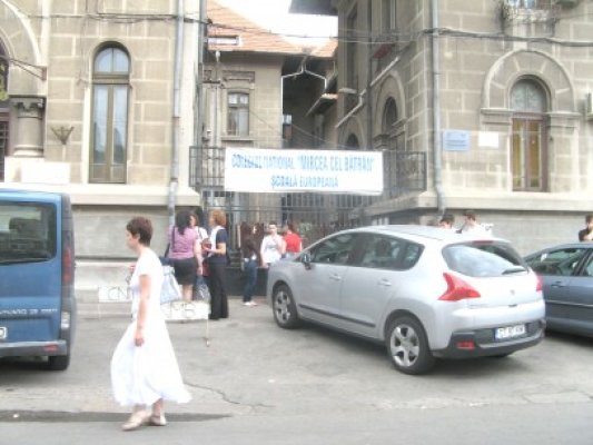 Elevii de a VIII-a spun că subiectele de la admitere au fost uşoare